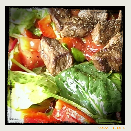 150707 salat mit rindersteak-streifen