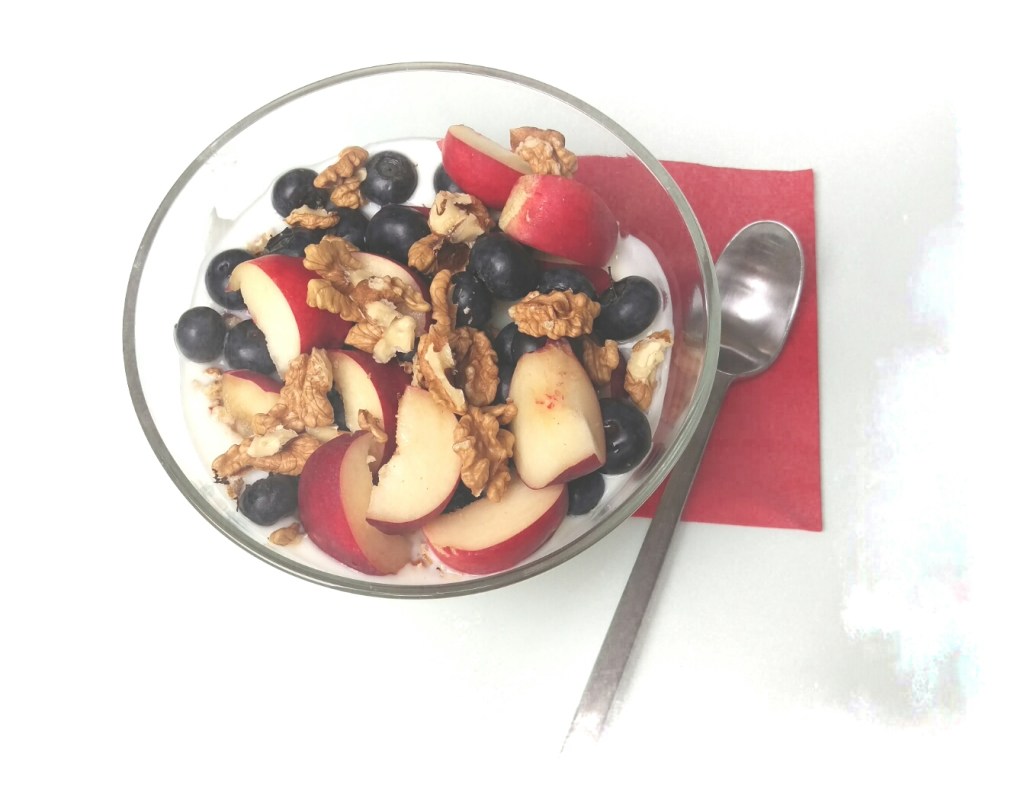 150724 joghurt mit blaubeeren und nektarinen II