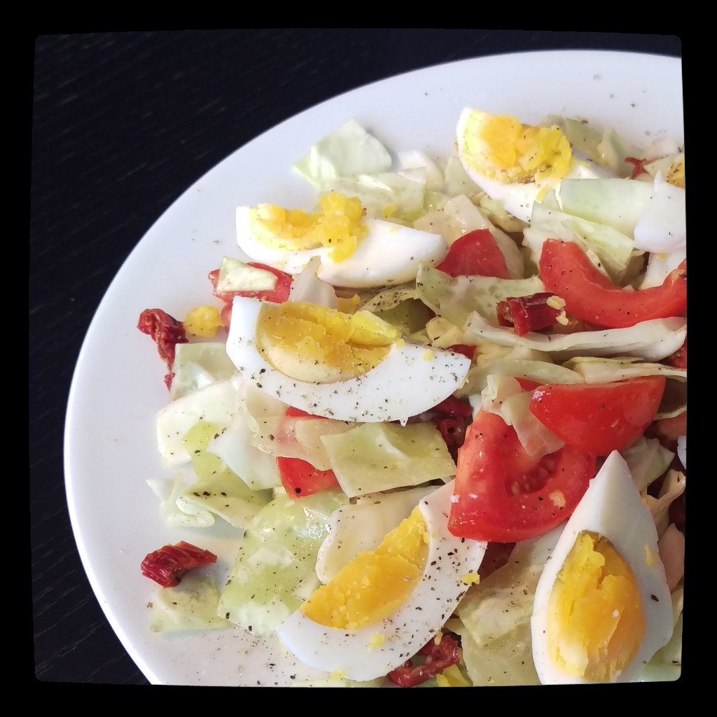 150928 spitzkohlsalat mit ei