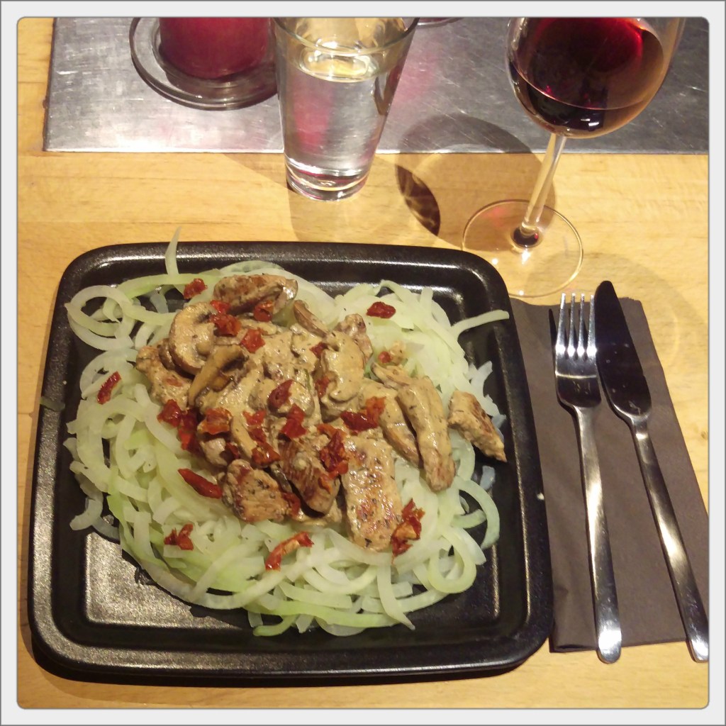 151010 kohlrabi-spaghetti mit geschnetzeltem