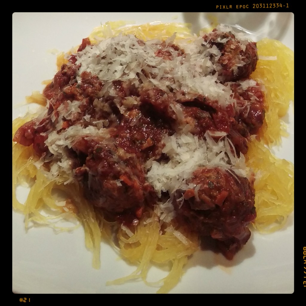 151218 spaghetti-kürbis mit veganen hack-bällchen
