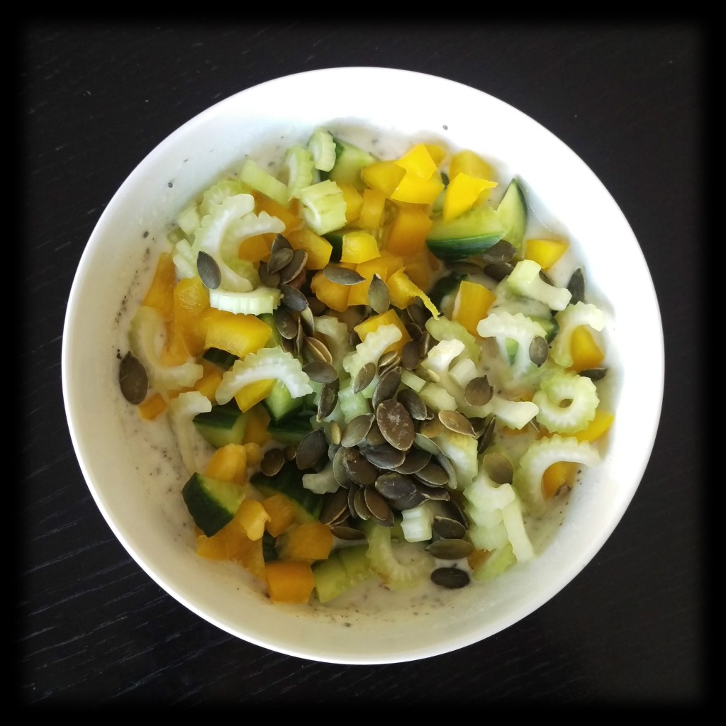 160505 joghurt m Gurke paprika sellerie