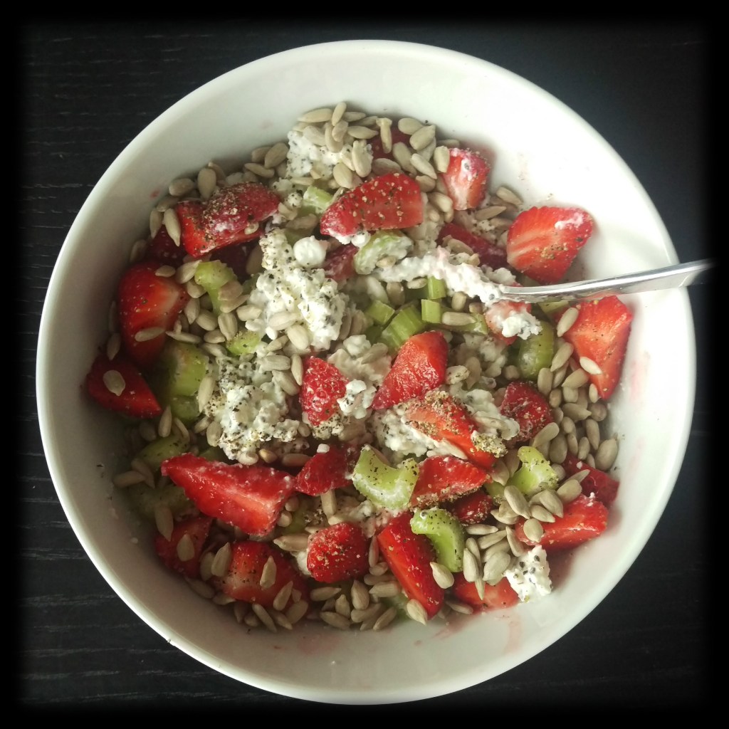 160619 hüttenkäse m erdbeeren u stsellerie