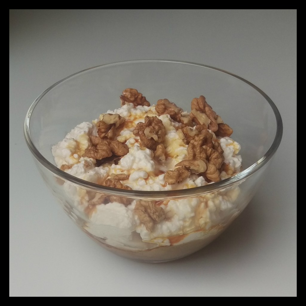 160812 hüttenkäse m rhabarber