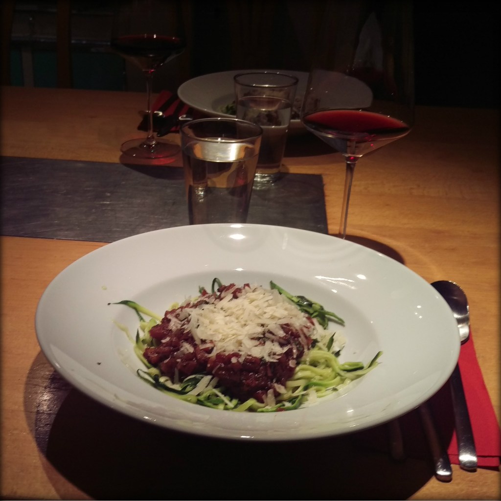 161116-zucchinispaghetti-tomatenasauce